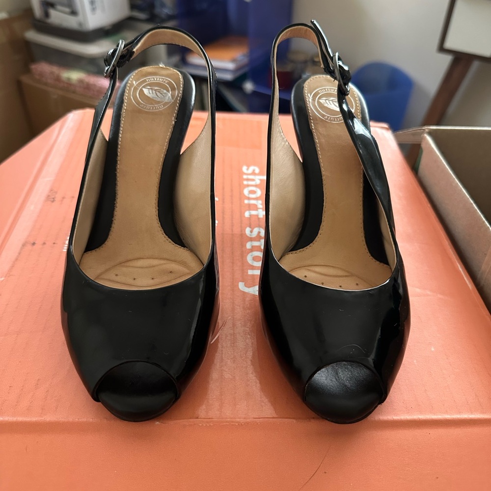 Chic Black Nurture Slingback Peep-Toe Heels